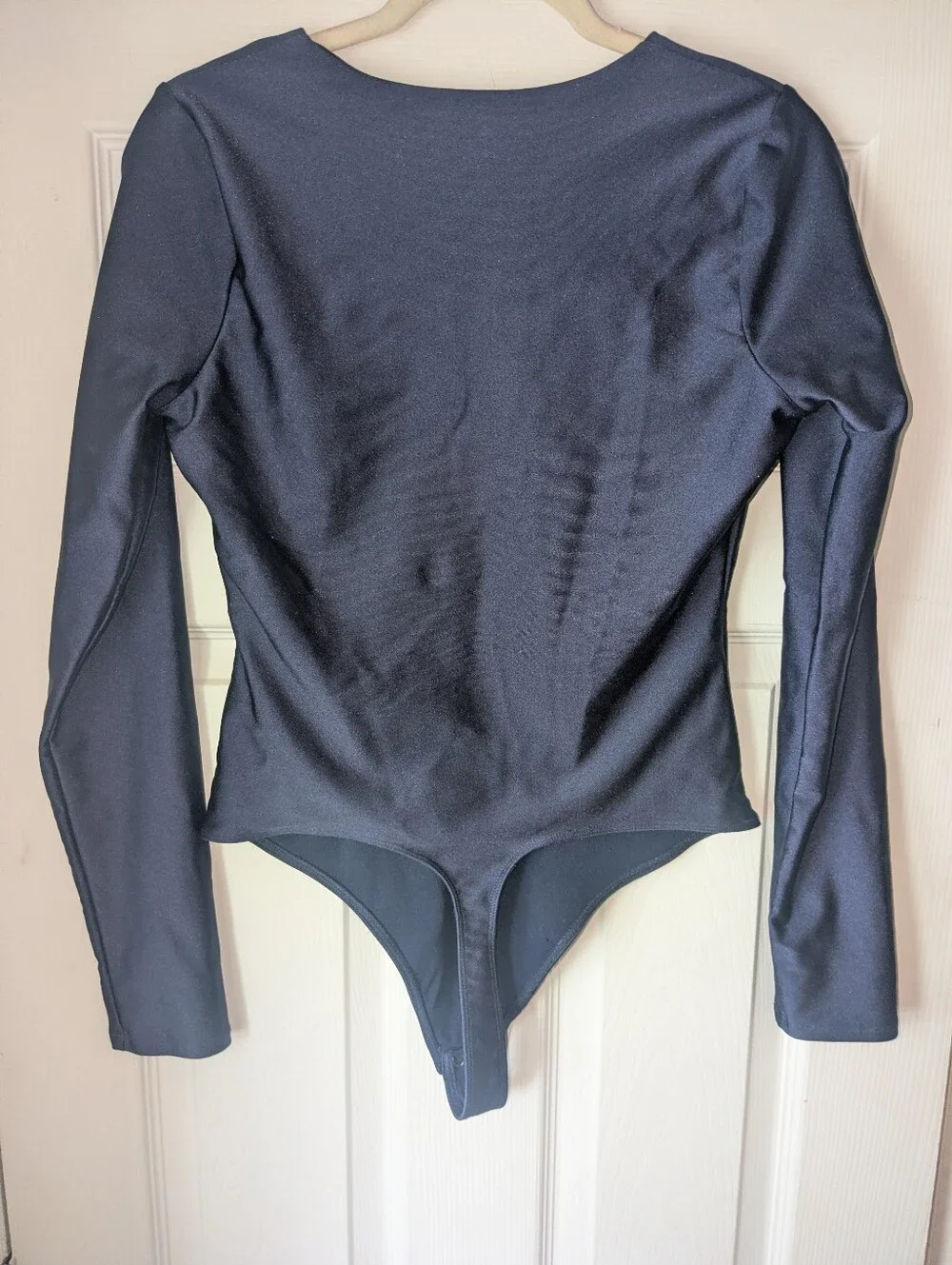 Good American Deep Navy V-Neck Long Sleeve Bodysuit. Size 3 (Large) - Picture 6 of 6